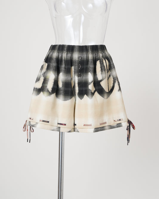 BLEACHED CHECK SHORT PANTS - BLACK