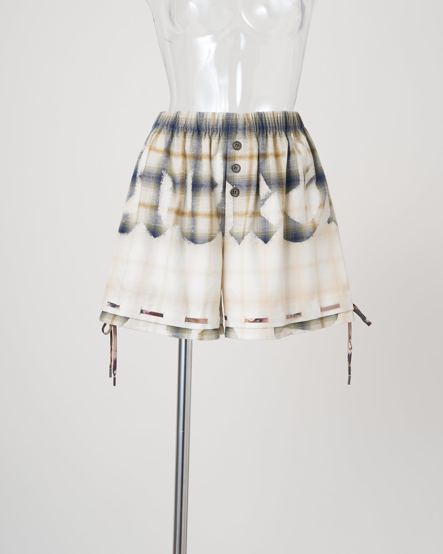 BLEACHED CHECK SHORT PANTS - BLUE