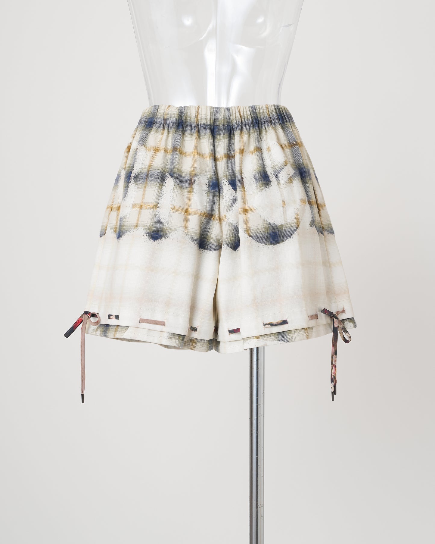 BLEACHED CHECK SHORT PANTS - BLUE