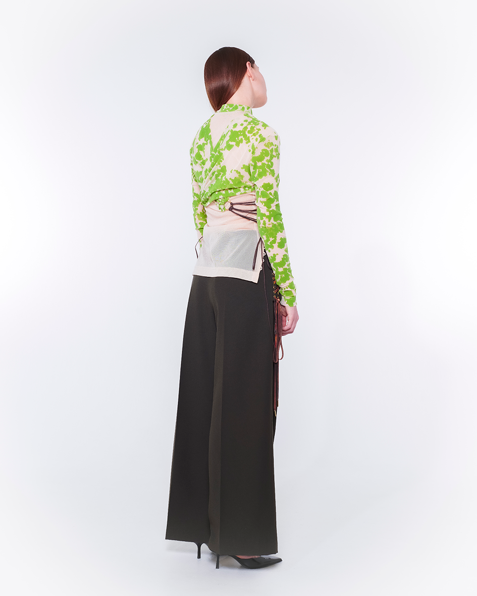Fan-lacing Flocked Power Net Tops（Beige）